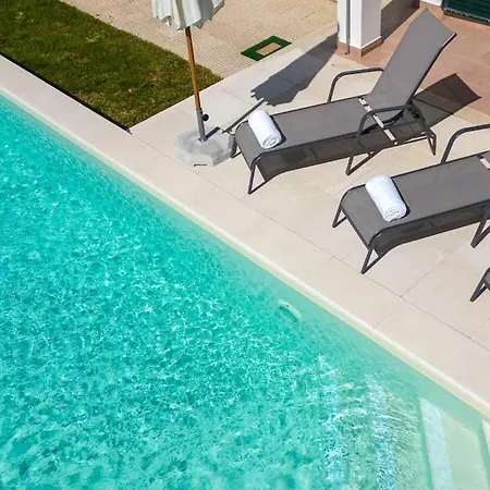 Coral - Private Large Pool & Garden Villa *