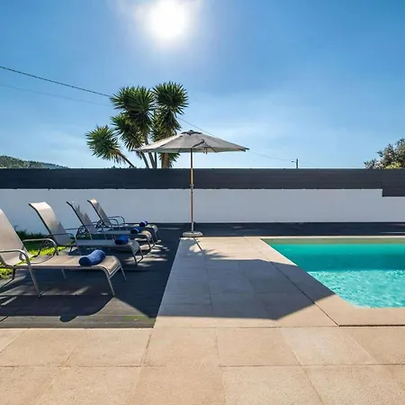 Villa Coral - Private Large Pool & Garden