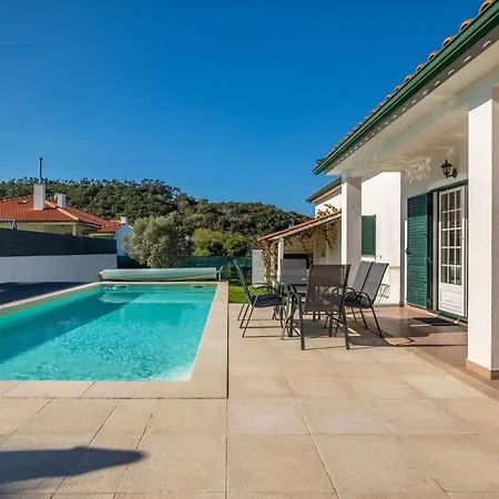 Coral - Private Large Pool & Garden *