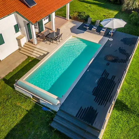 Villa Coral - Private Large Pool & Garden