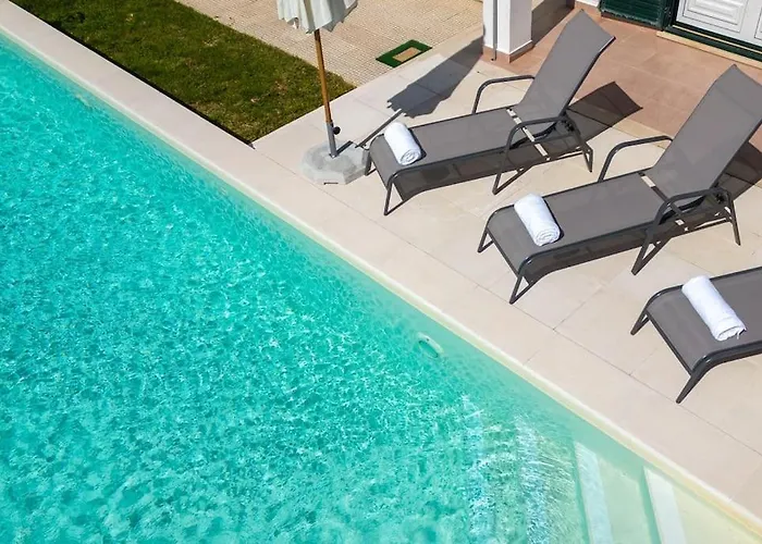 Coral - Private Large Pool & Garden Villa *